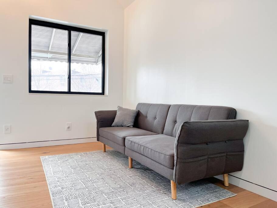 New Ample And Cozy One Bedroom Apt In Brooklyn At Rem-Casa New York Exterior foto