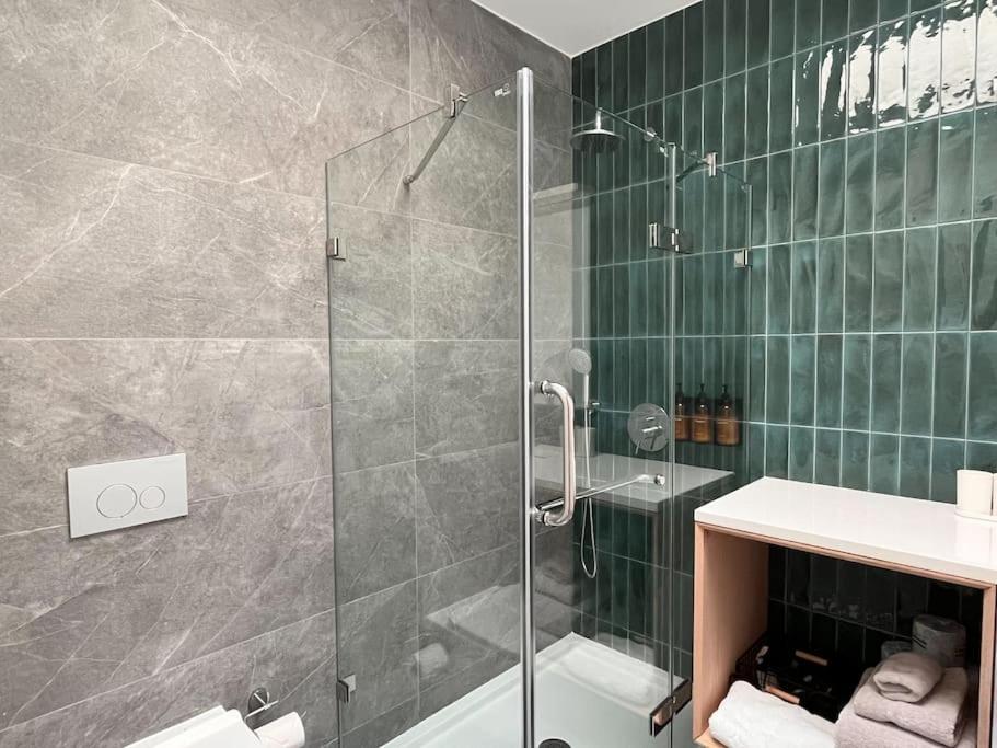 New Ample And Cozy One Bedroom Apt In Brooklyn At Rem-Casa New York Exterior foto