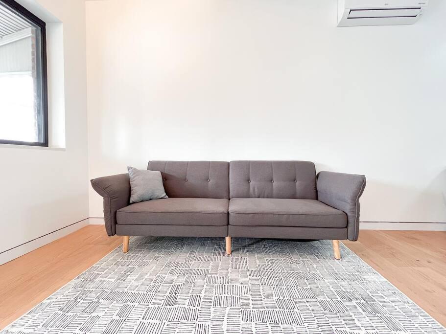 New Ample And Cozy One Bedroom Apt In Brooklyn At Rem-Casa New York Exterior foto